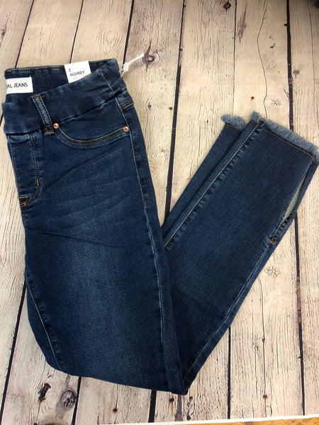 Frayed Ankle Jegging