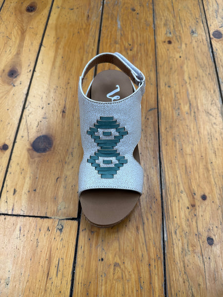 Shoe, Hana