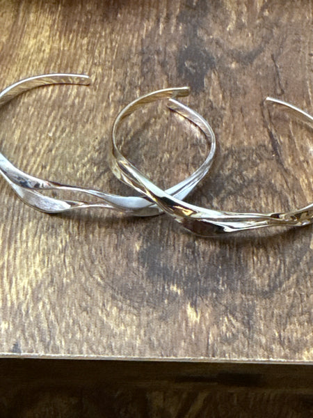 Jewelry, Rippled Cuff