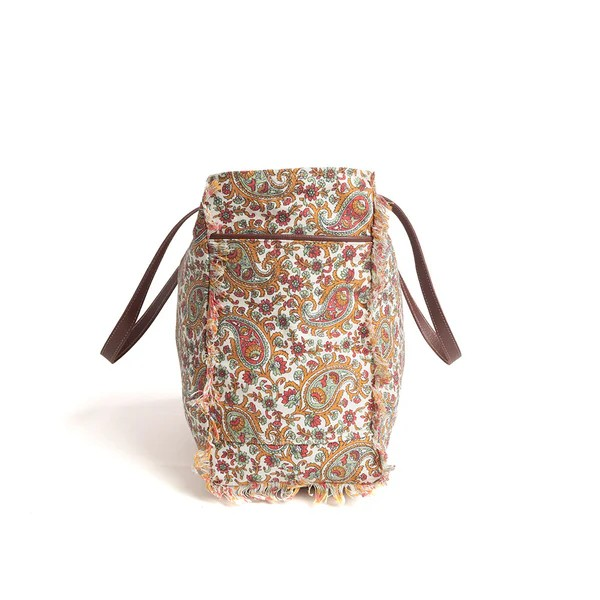 Weekender, Paisley Pointe